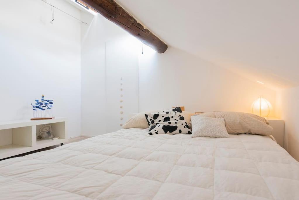 ミラノDesign&Terrazzo A 5 Min Dal Centro - Laura'S Houseアパートメント エクステリア 写真